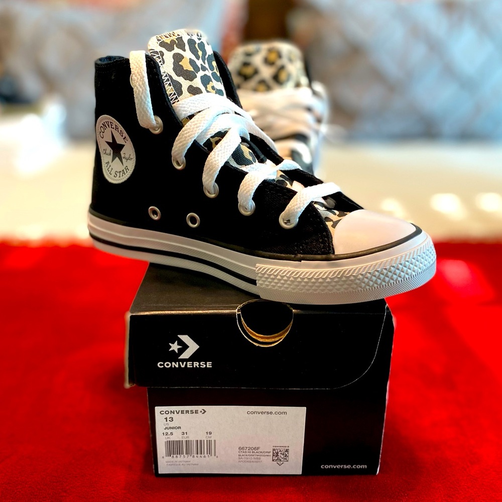 Converse High Tops Junior - Brand New